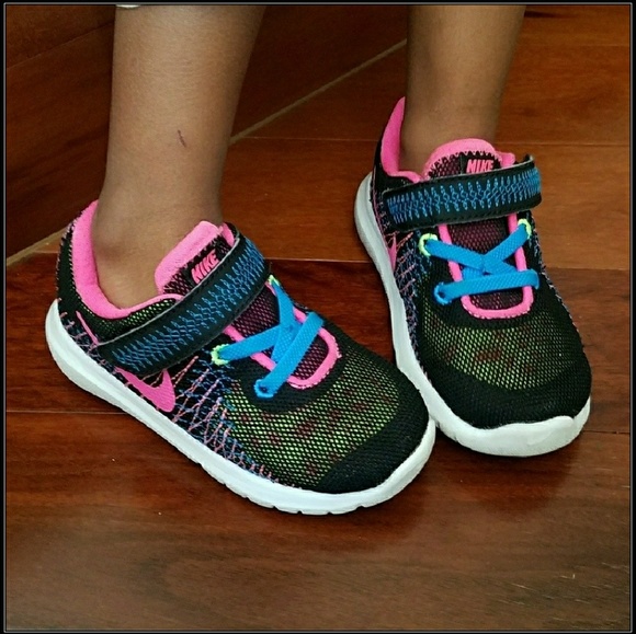 Nike Other - Toddler girl shoes